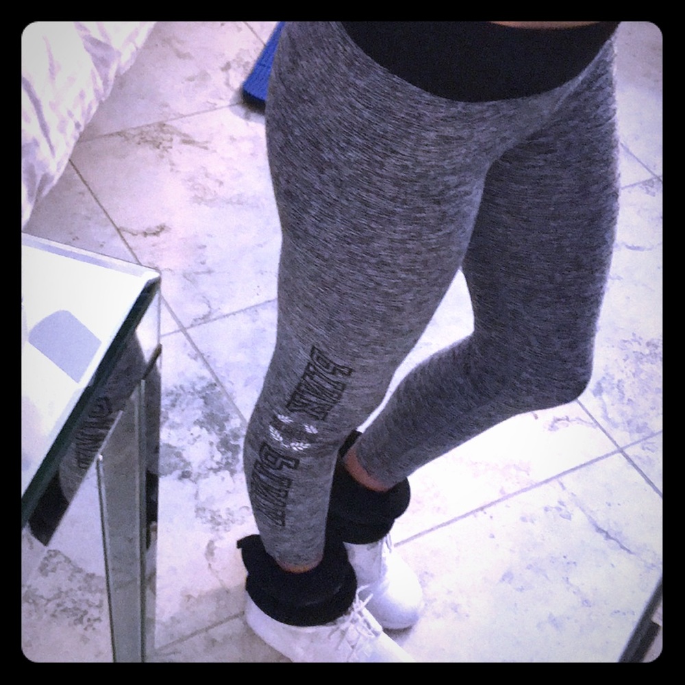 Victoria’s Secret PINK Ultimate Ankle Legging